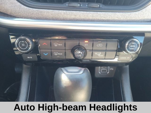 Used 2024 Jeep Compass Latitude image 7