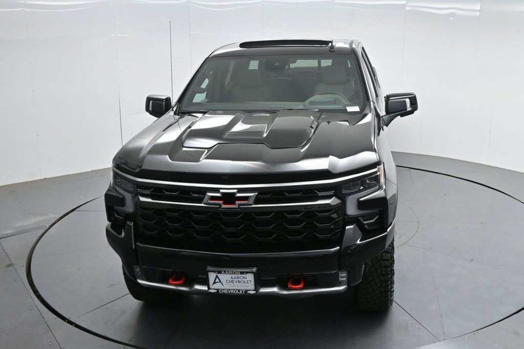New 2026 Chevrolet Silverado 1500 ZR2 w/ LPO, Dark Essentials Package AWD/4WD image 10