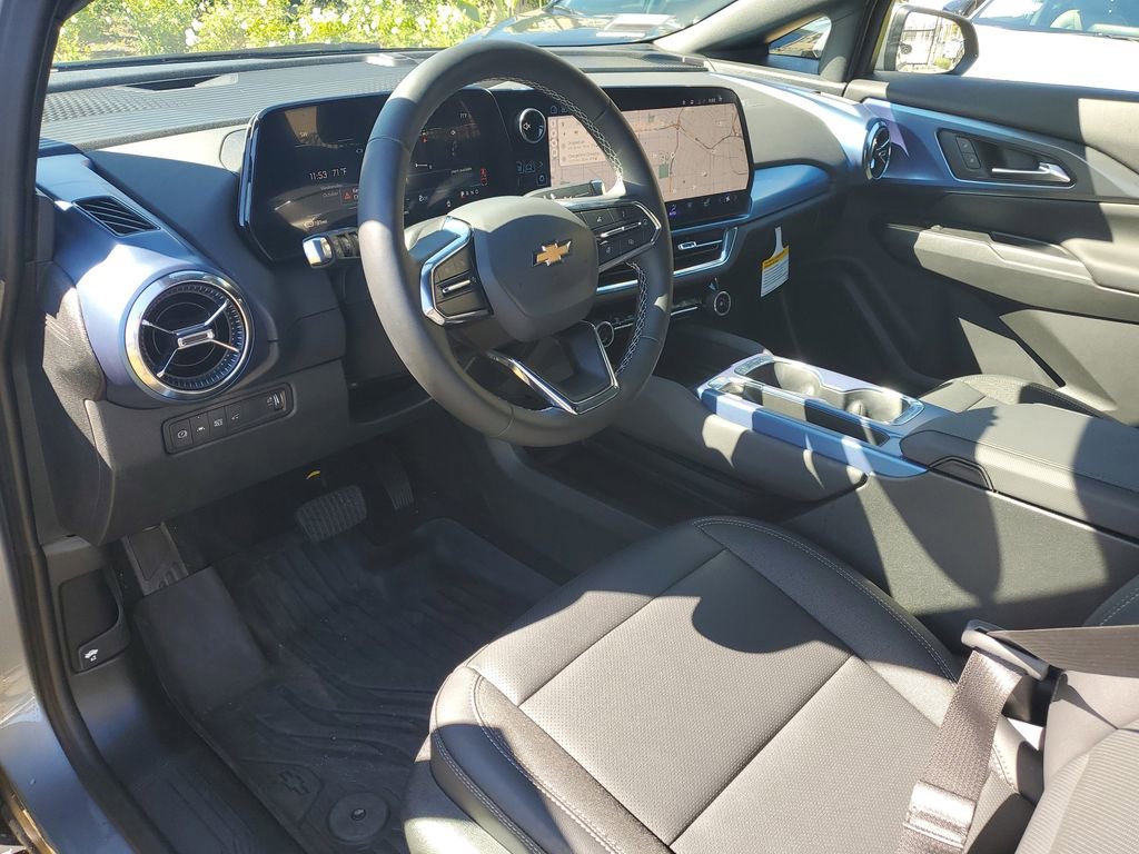 Used 2026 Chevrolet Equinox EV LT image 18