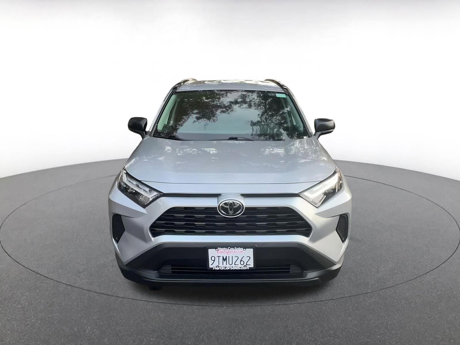 Used 2025 Toyota RAV4 LE image 4