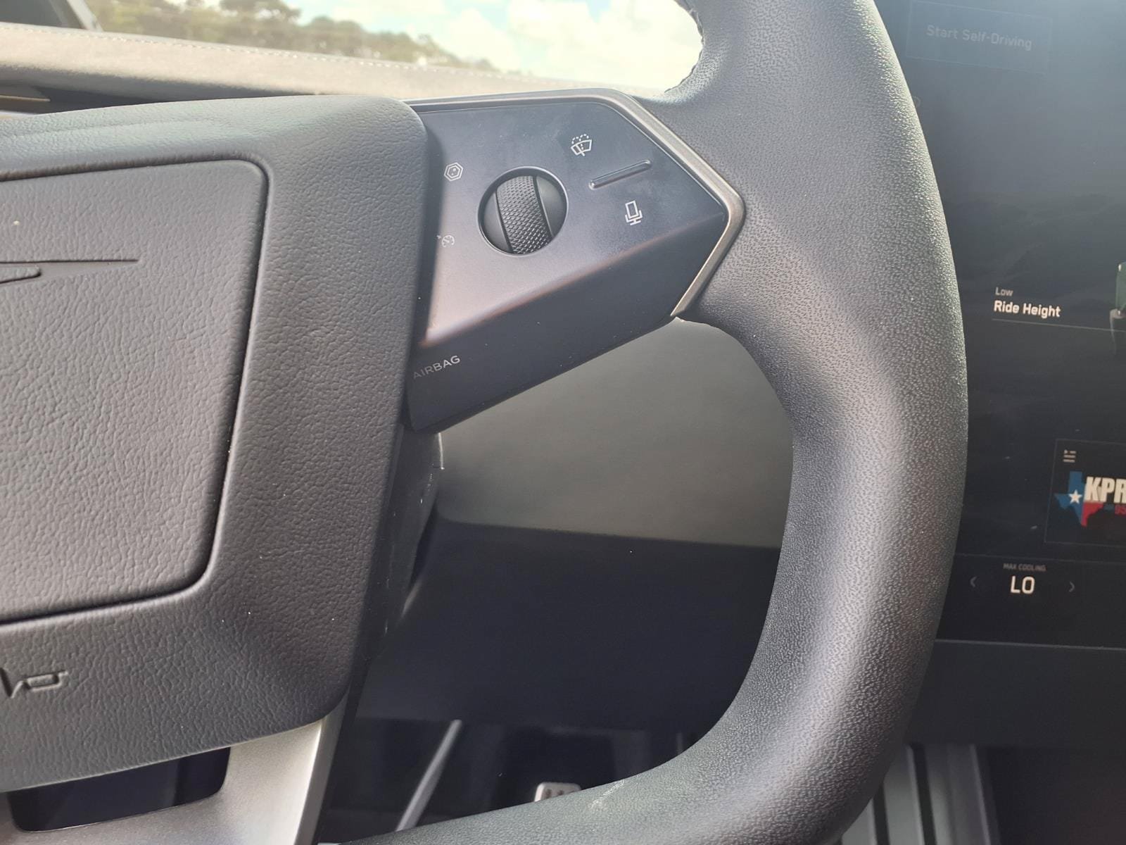 Used 2024 Tesla Cybertruck Cyberbeast AWD/4WD image 17