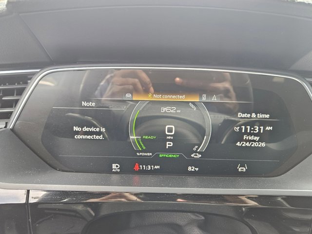 Used 2023 Audi e-tron Premium Plus w/ Premium Plus Package AWD/4WD image 10