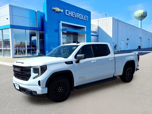 Used 2023 GMC Sierra 1500 Elevation w/ X31 Off-Road Package AWD/4WD image 8
