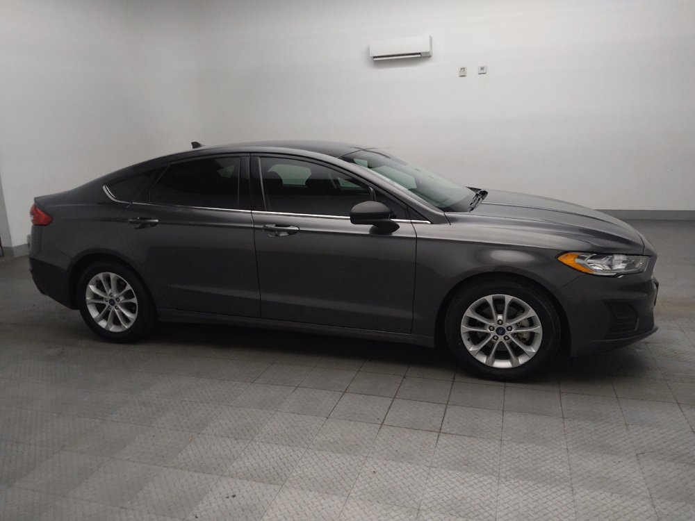 Used 2020 Ford Fusion SE FWD image 11