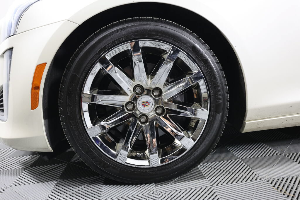 Used 2014 Cadillac CTS Luxury RWD image 9