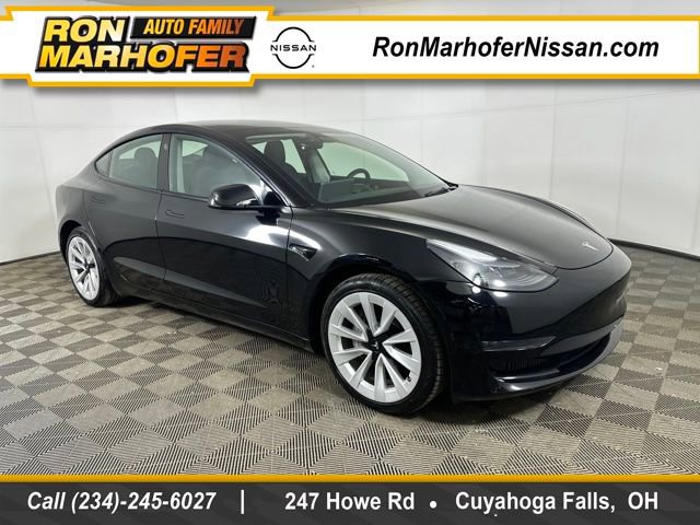 Used 2023 Tesla Model 3 Standard Range image 1