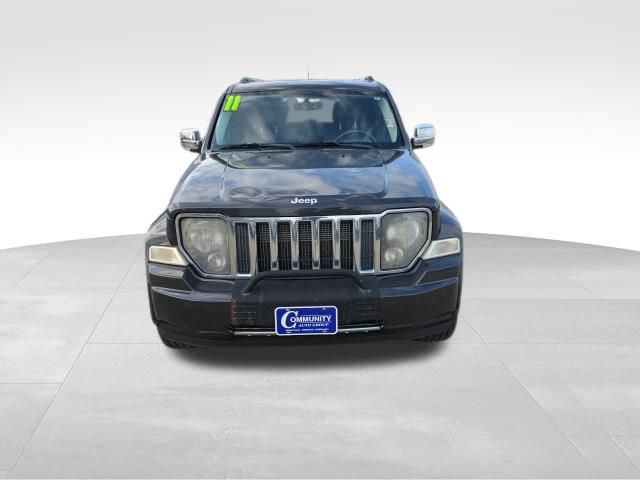 Used 2011 Jeep Liberty Limited Jet w/ Exterior Appearance Group AWD/4WD video 3