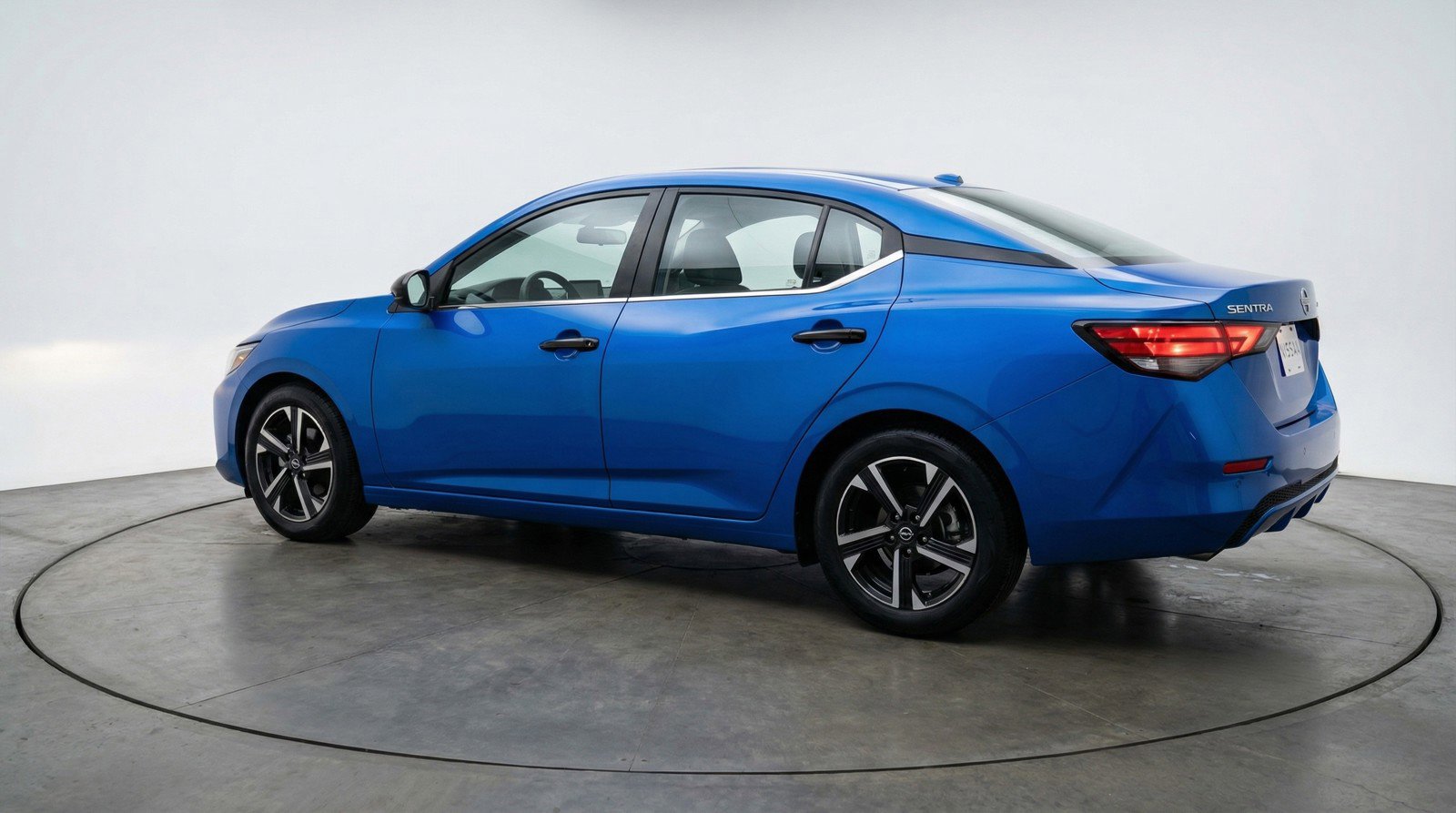 Used 2025 Nissan Sentra SV FWD image 6