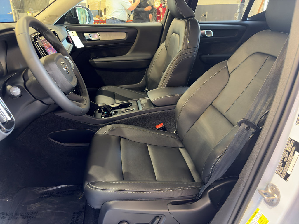 New 2026 Volvo XC40 B5 Core AWD/4WD image 11