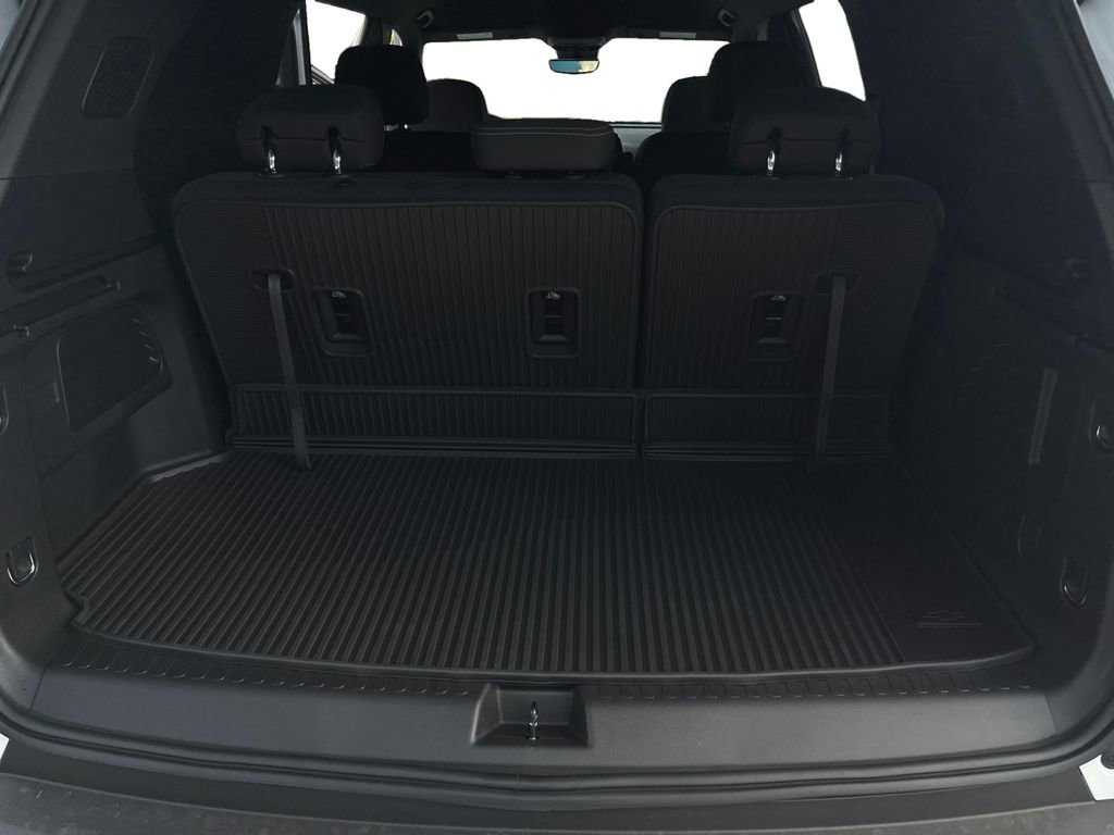 New 2026 Chevrolet Traverse LT w/ Driver Confidence Package image 21