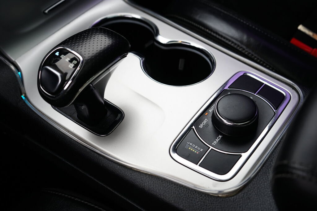 Used 2015 Jeep Grand Cherokee SRT w/ Trailer Tow Group IV image 24