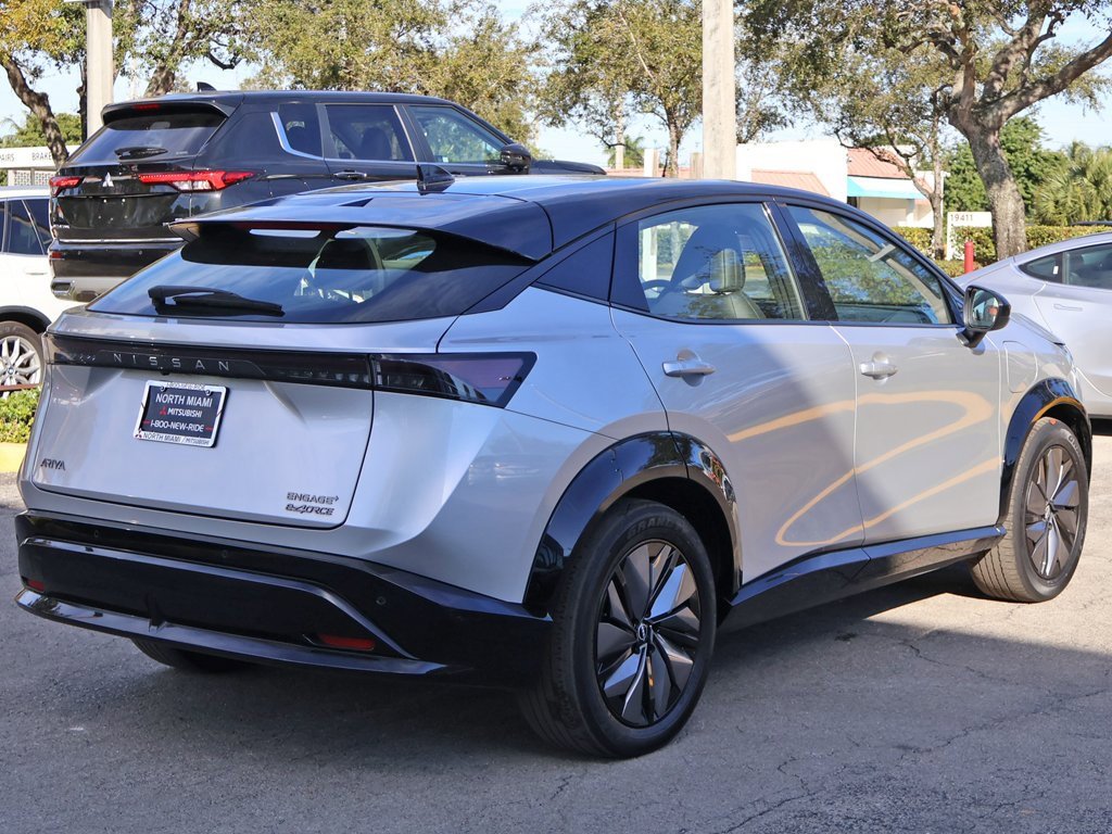 Used 2023 Nissan Ariya AWD image 11