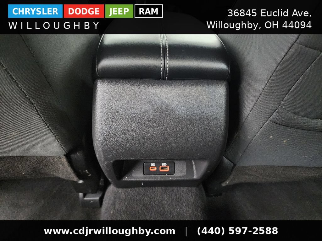 Used 2025 Nissan Altima 2.5 SV AWD/4WD image 29