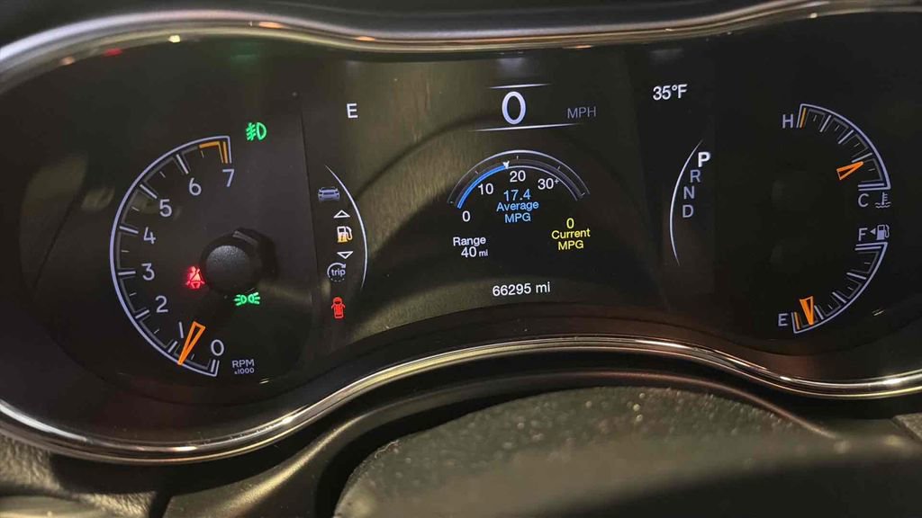 Used 2019 Jeep Grand Cherokee Limited image 15