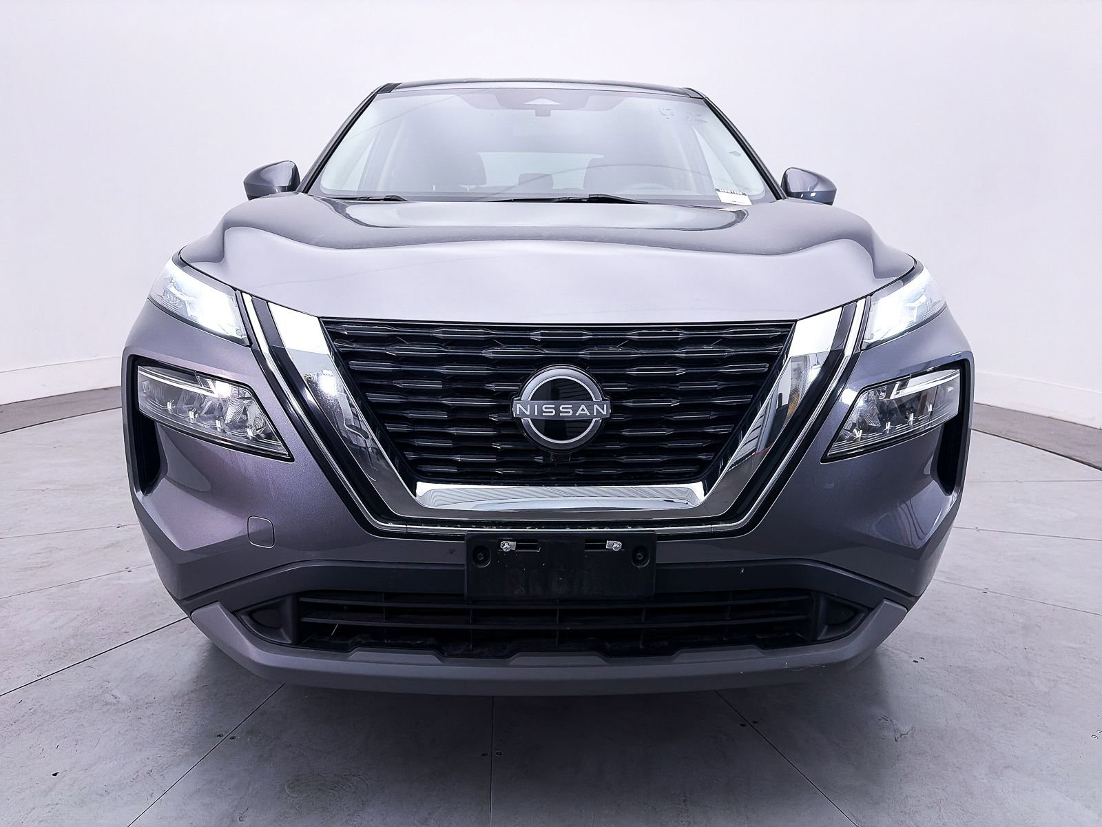 Used 2023 Nissan Rogue SV FWD image 9