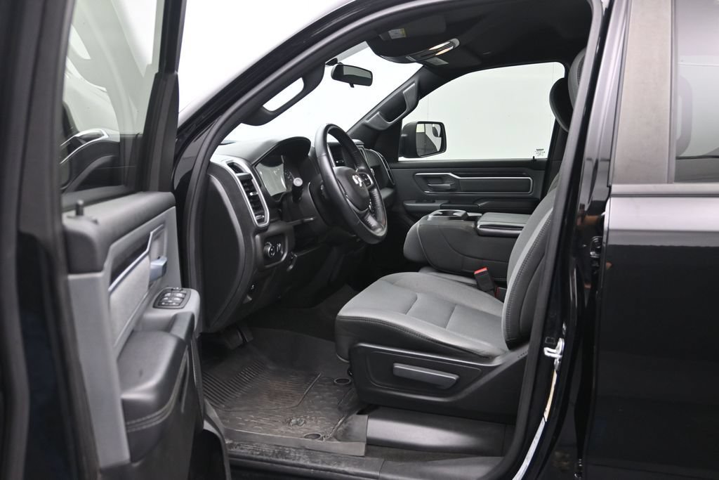 Used 2022 RAM 1500 Big Horn AWD/4WD image 18