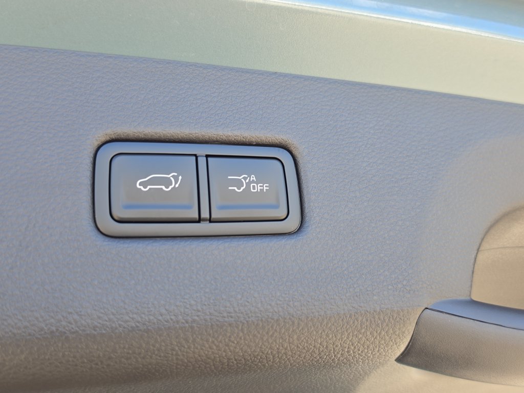 New 2027 Kia Carnival EX FWD image 11