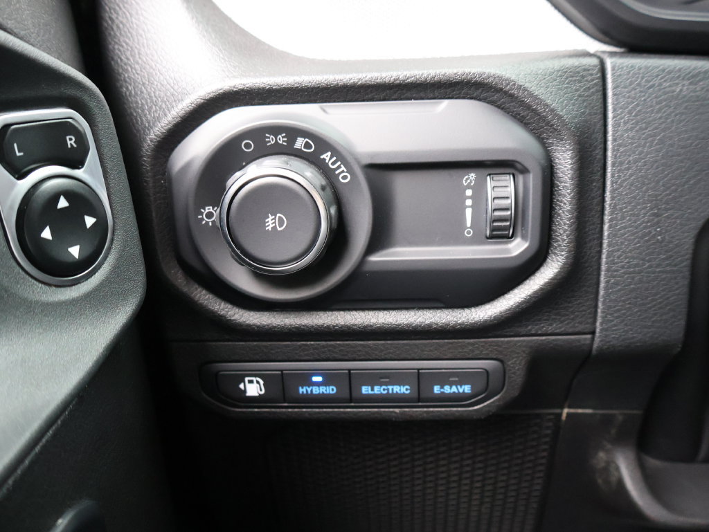 Used 2024 Jeep Wrangler Unlimited AWD/4WD image 30