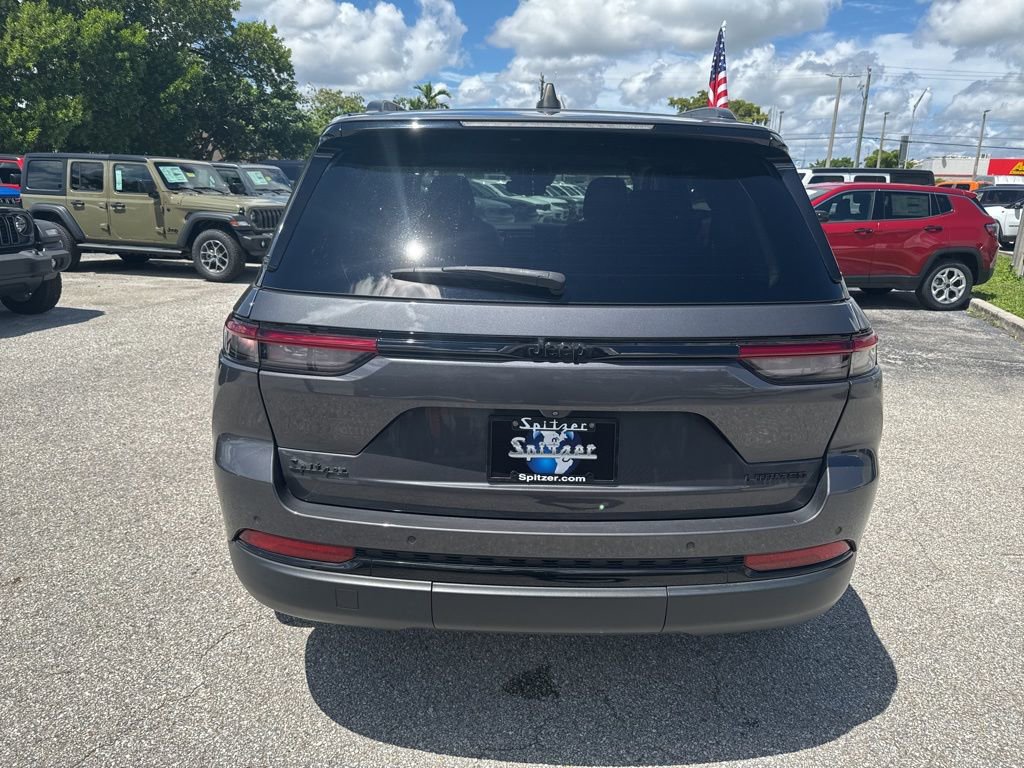 Certified 2023 Jeep Grand Cherokee Limited w/ Black Appearance Package image 14