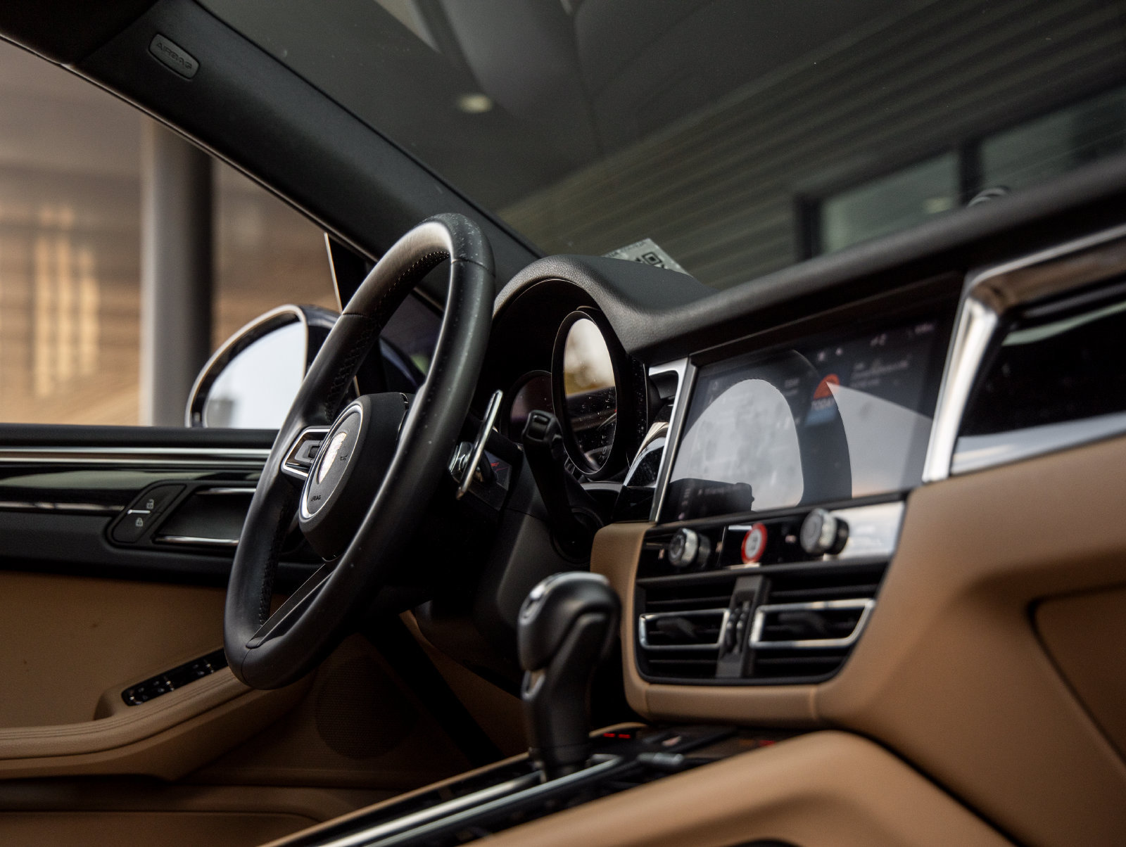 Used 2024 Porsche Macan AWD/4WD image 47