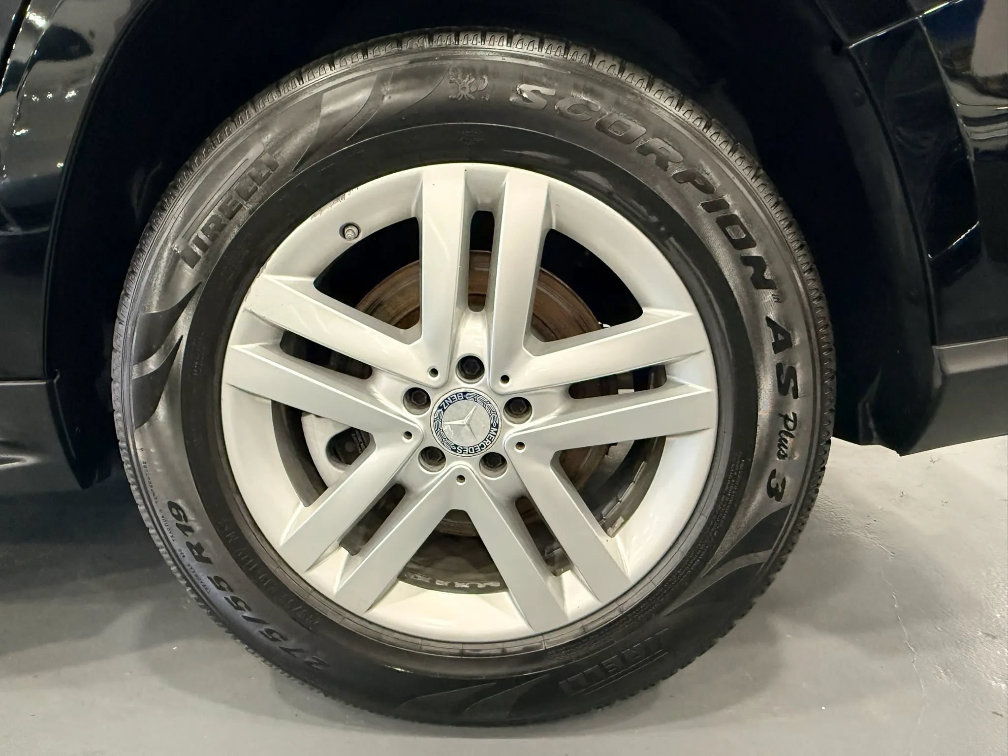 Used 2014 Mercedes-Benz GL 450 4MATIC image 37