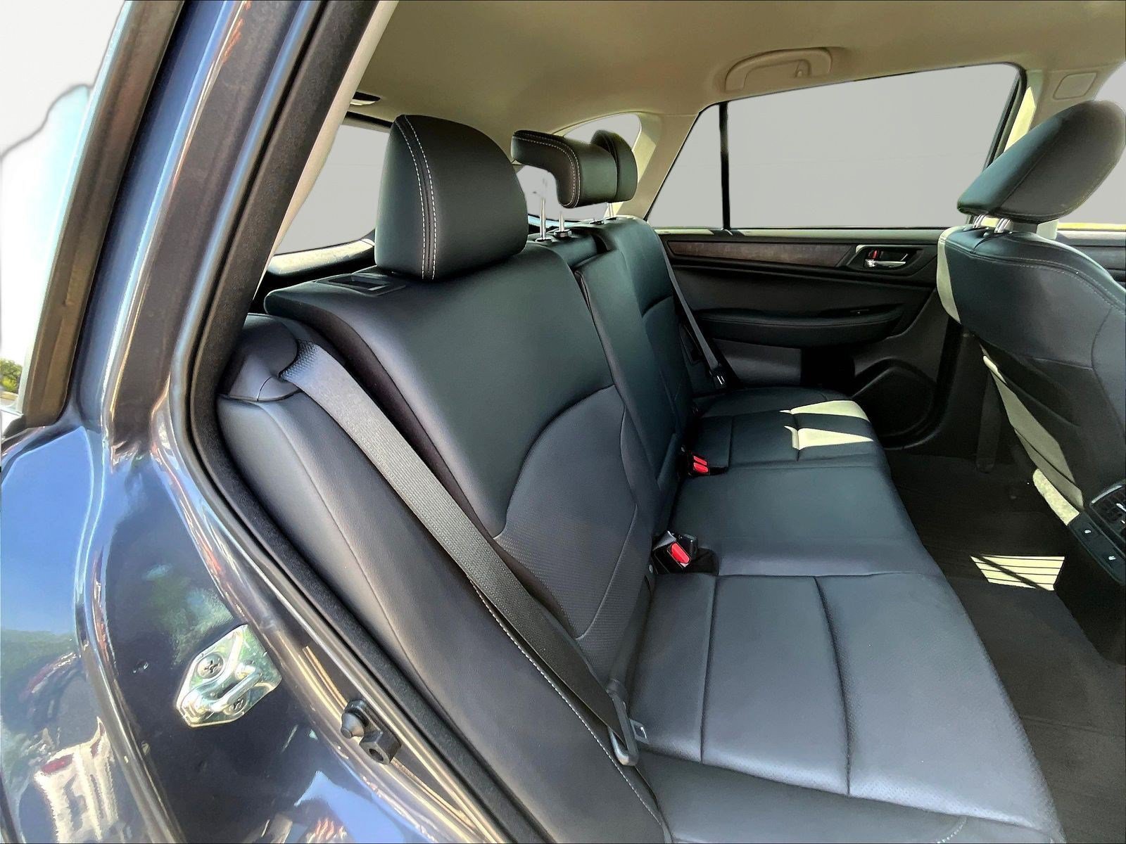 Used 2017 Subaru Outback 2.5i Limited AWD/4WD image 25