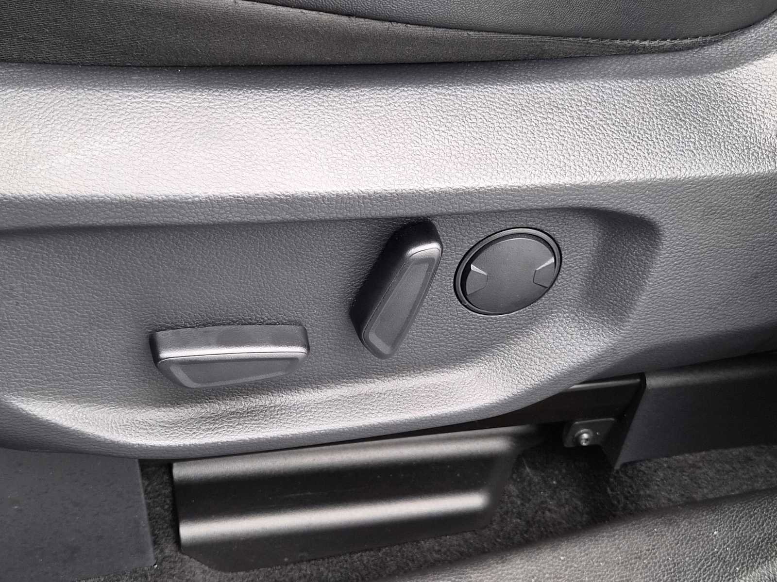 Used 2025 Ford Ranger Lariat w/ Advanced Towing Package image 16