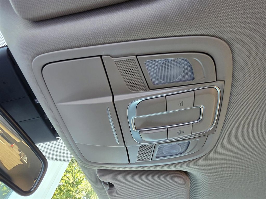 Used 2020 Hyundai Santa Fe SEL image 27