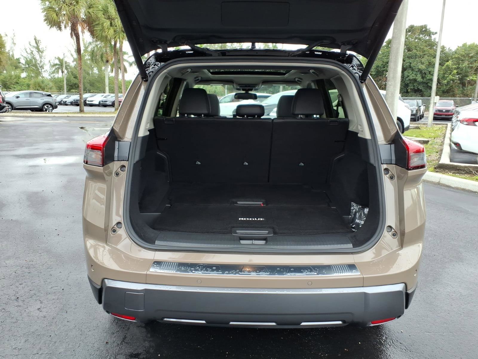 Certified 2024 Nissan Rogue SL w/ SL Premium Package image 33