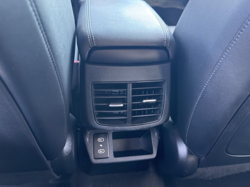 Certified 2025 Kia Seltos EX w/ EX Sunroof Package FWD image 17