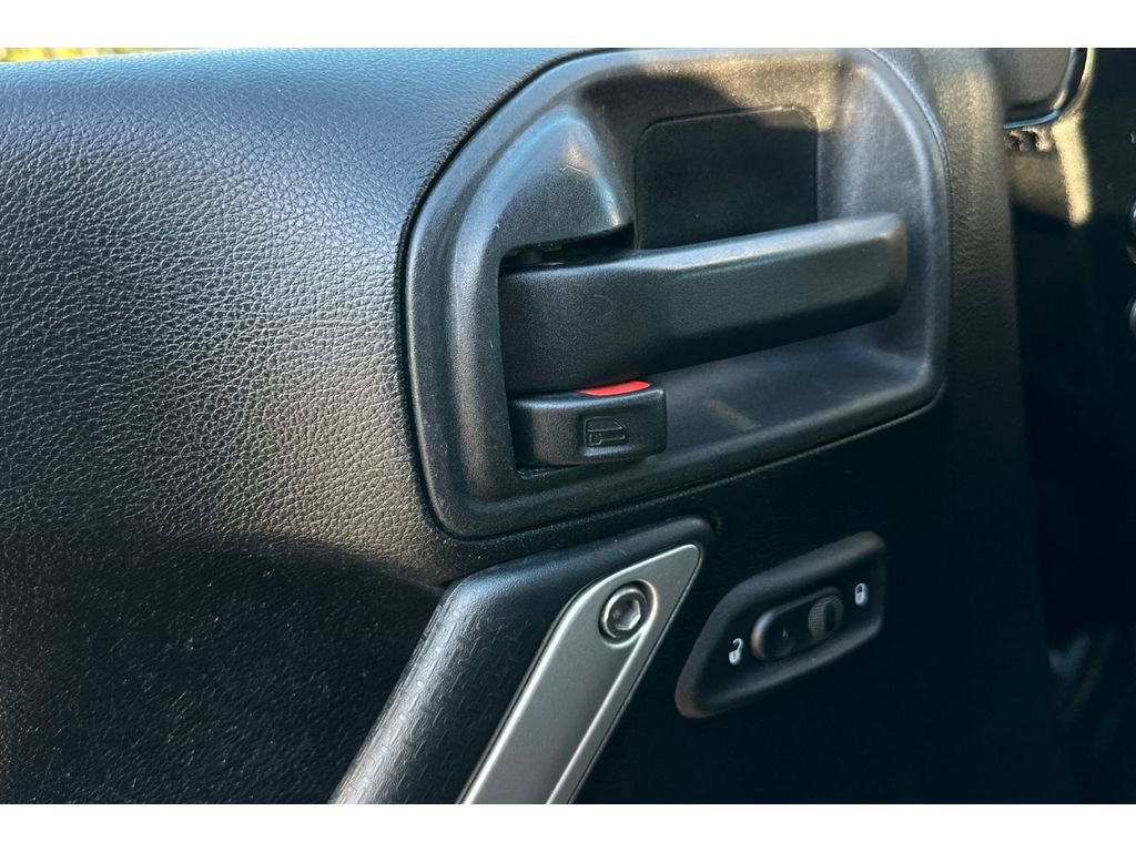 Used 2015 Jeep Wrangler Sport image 12