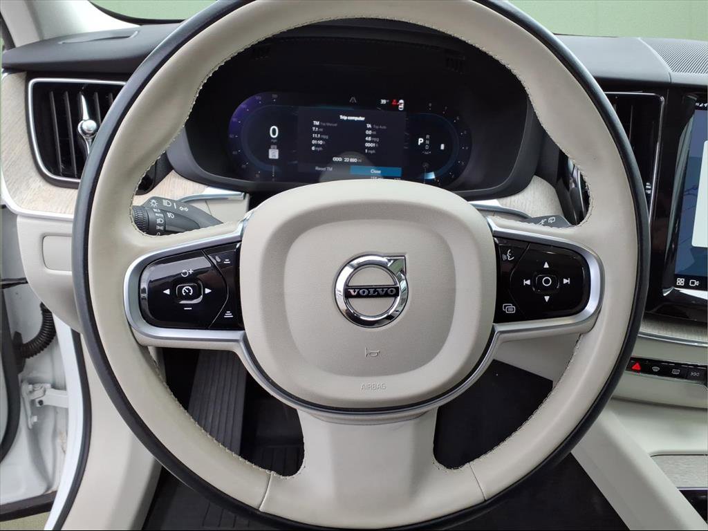 Used 2023 Volvo XC60 B5 Plus w/ Protection Package Premier image 13