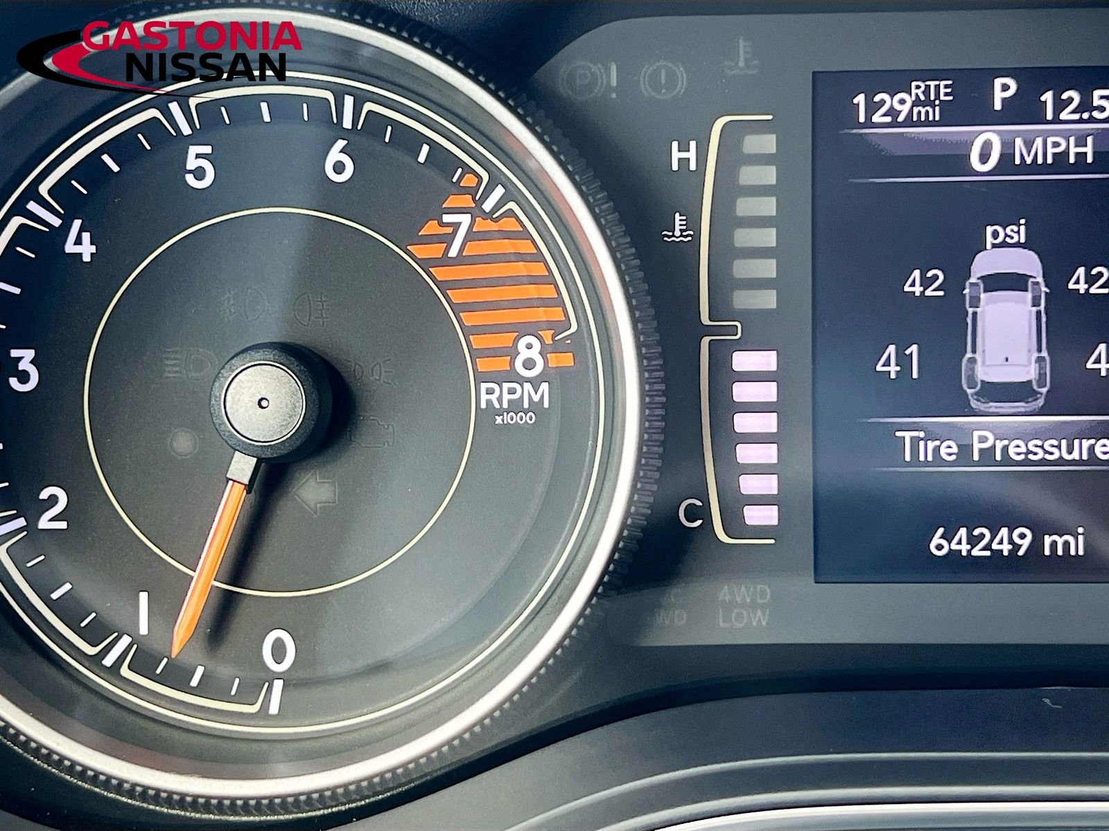 Used 2019 Jeep Cherokee Latitude Plus w/ Cold Weather Group image 15