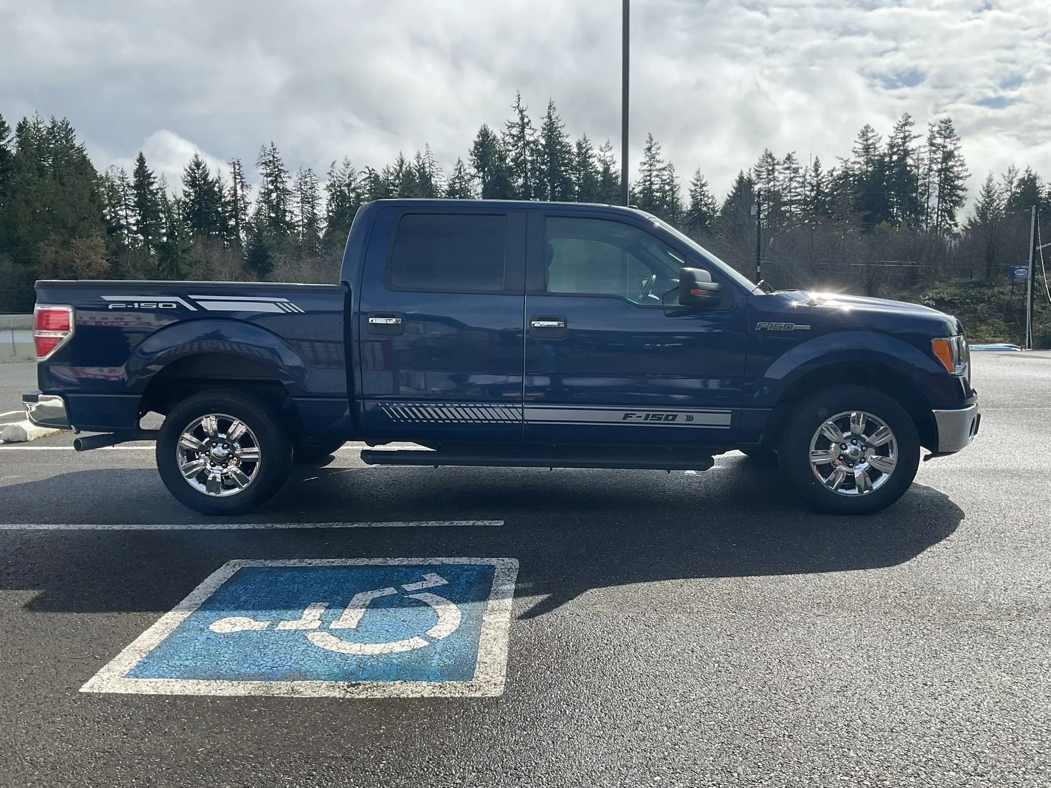 Used 2010 Ford F150 XLT image 6