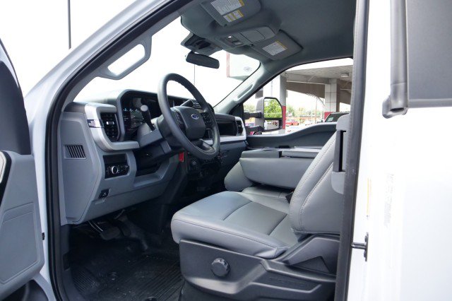 Used 2025 Ford F250 XL RWD image 20