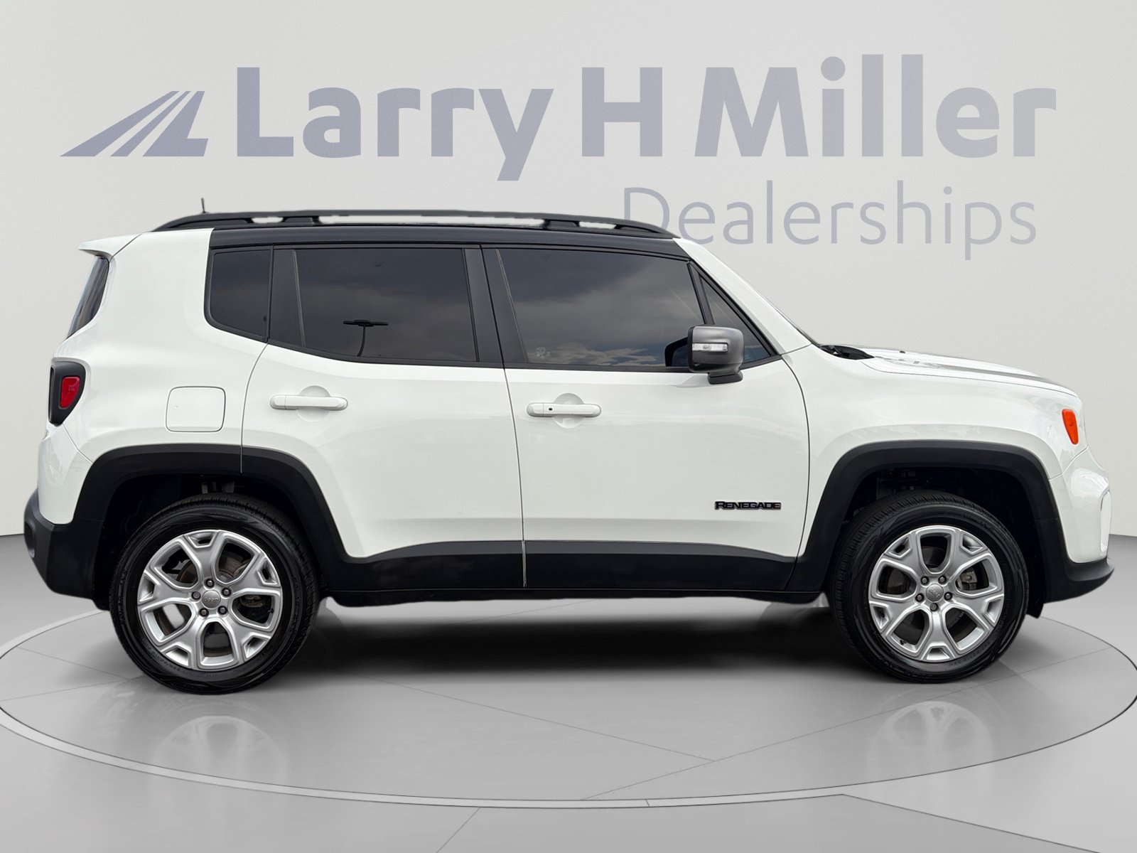 Used 2019 Jeep Renegade Limited AWD/4WD image 6