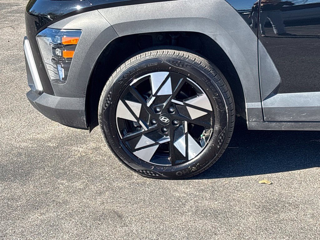 Used 2025 Hyundai Kona SEL AWD/4WD image 9