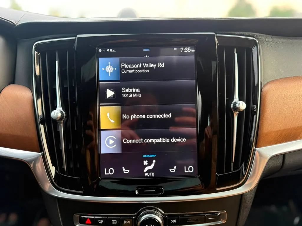 Used 2017 Volvo S90 T6 Inscription w/ Vision Package AWD/4WD image 24