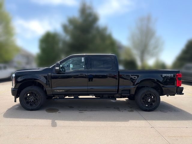 New 2026 Ford F250 Lariat w/ Black Appearance Package AWD/4WD image 10