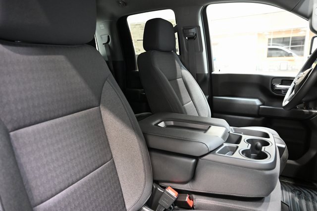 New 2026 Chevrolet Silverado 2500 Custom w/ Custom Value Package image 9