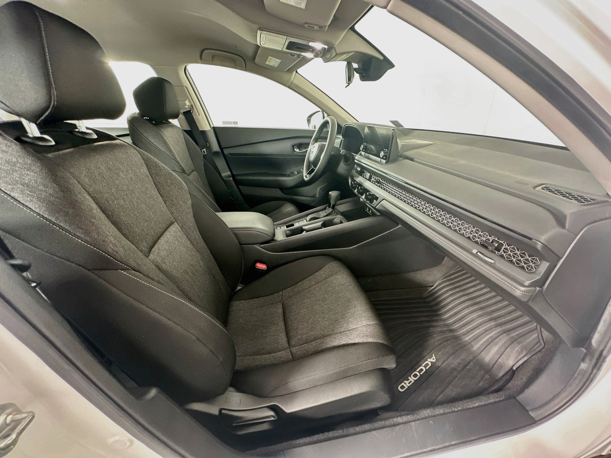 Used 2025 Honda Accord LX image 28