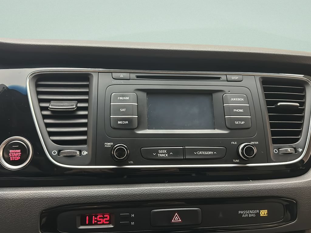 Used 2015 Kia Sedona EX FWD image 31