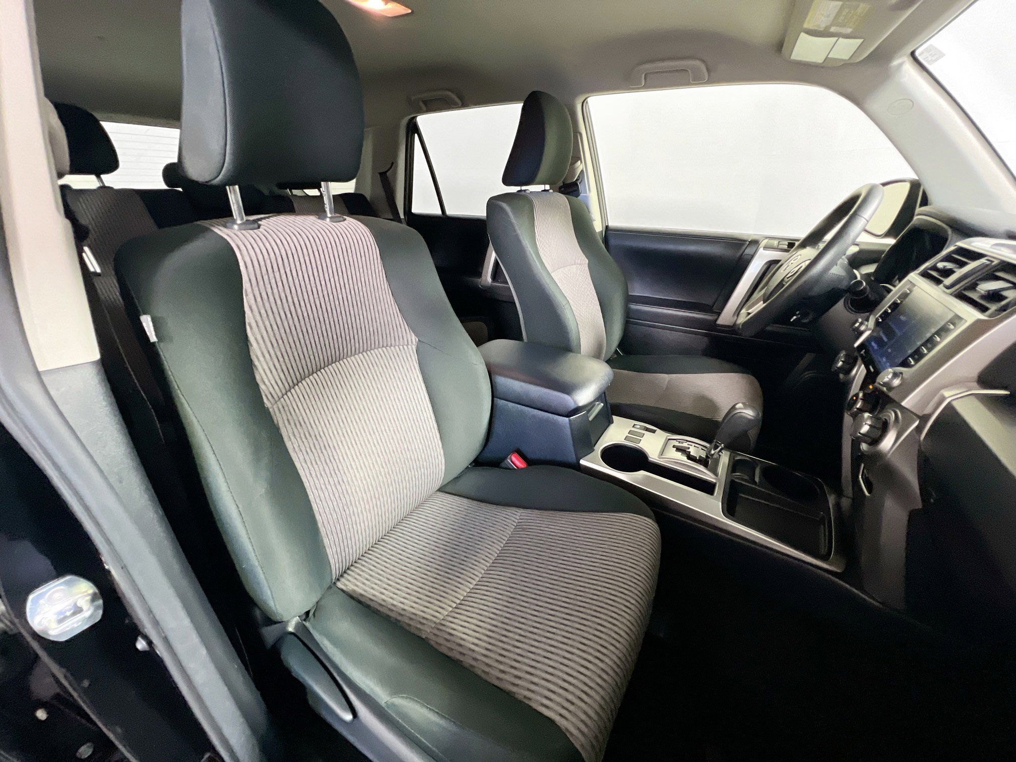 Used 2024 Toyota 4Runner SR5 image 31