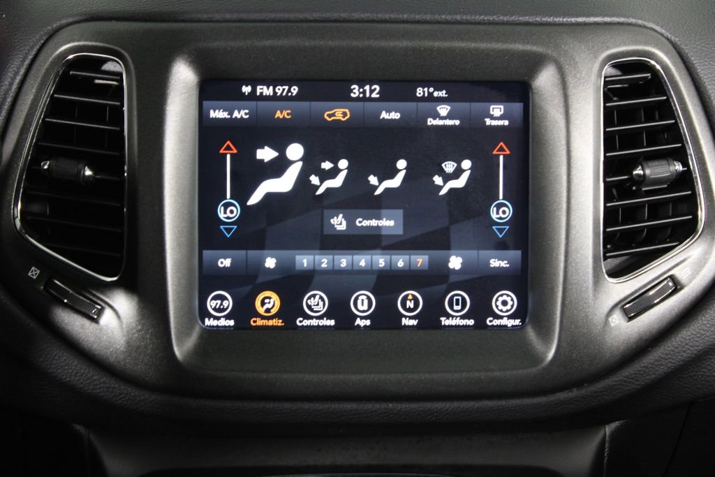 Used 2020 Jeep Compass Trailhawk w/ Leather Interior Group AWD/4WD image 7