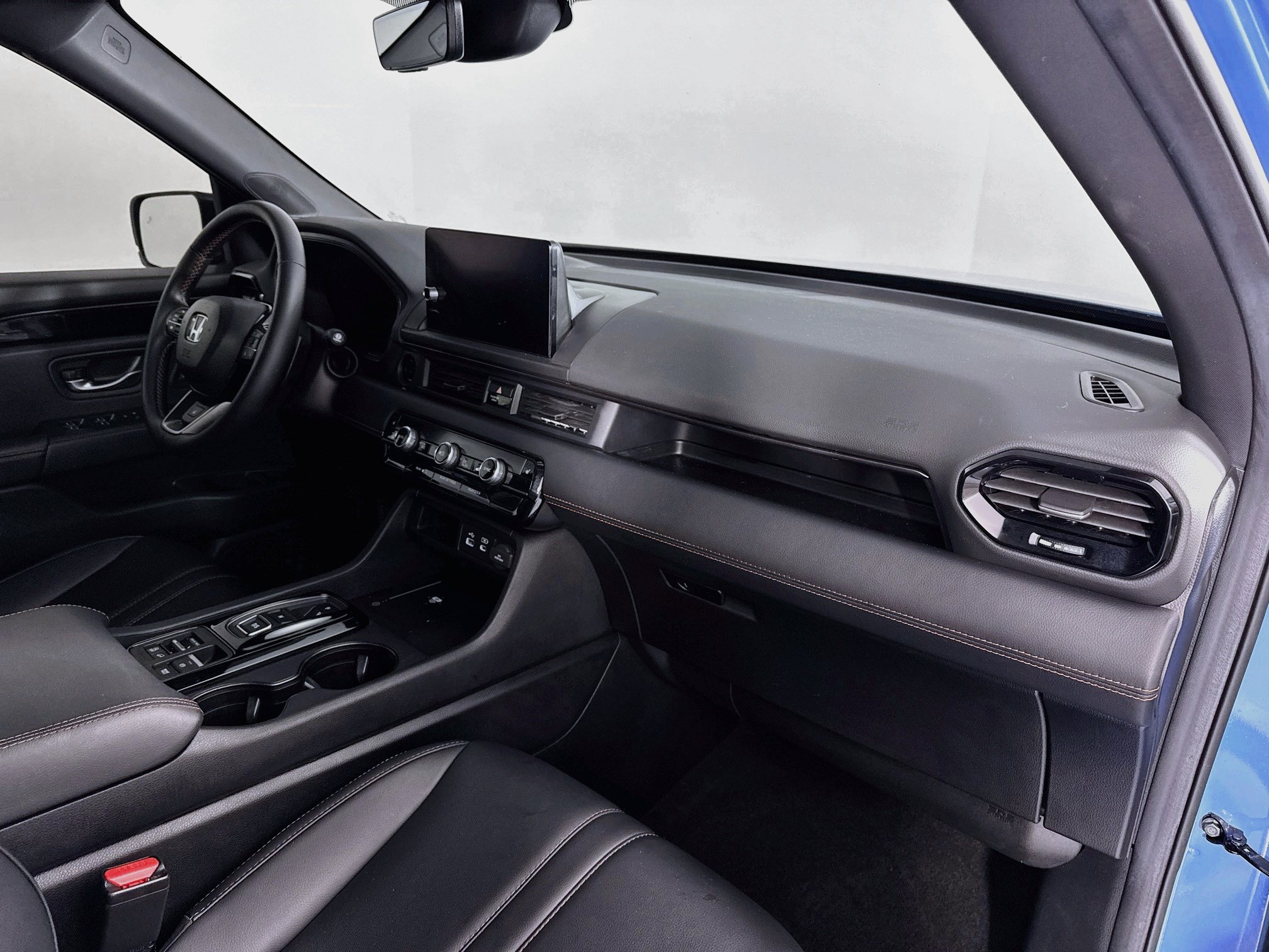 Certified 2025 Honda Pilot TrailSport image 30