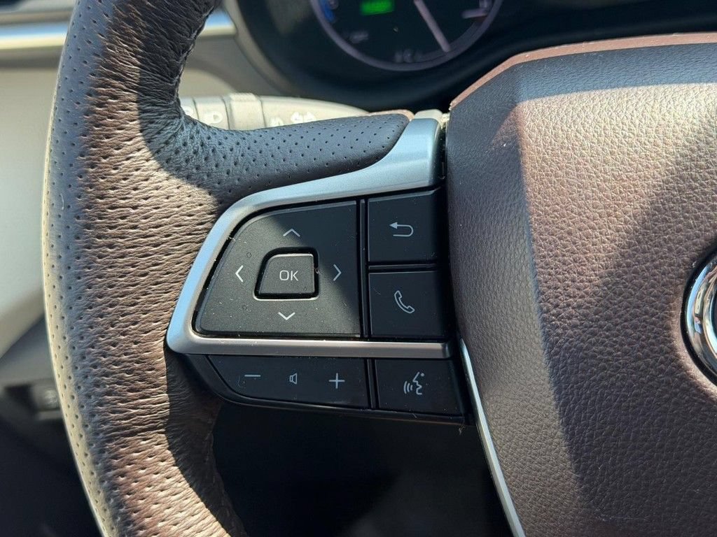 Certified 2021 Toyota Sienna Platinum AWD/4WD image 20
