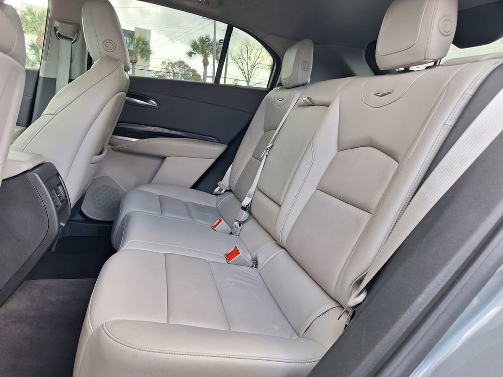 Used 2023 Cadillac XT4 Premium Luxury image 22