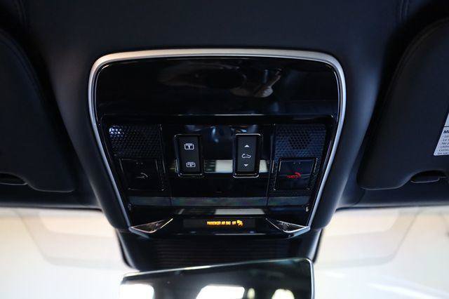 Used 2023 Land Rover Range Rover Autobiography AWD/4WD image 31