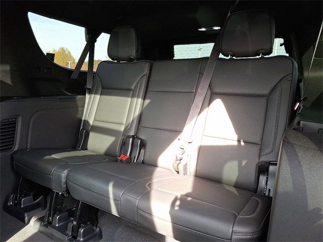 Used 2023 GMC Yukon XL Denali image 9