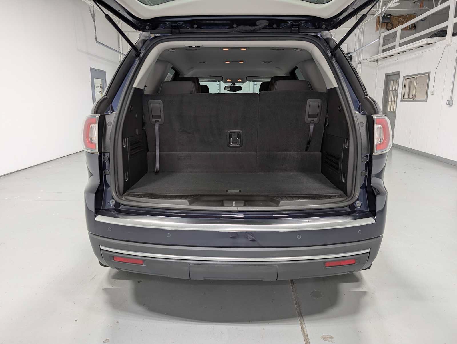 Used 2015 GMC Acadia SLE AWD/4WD image 36